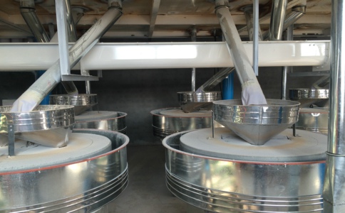 ȫ�Ԅ�ʯĥ��ۙC